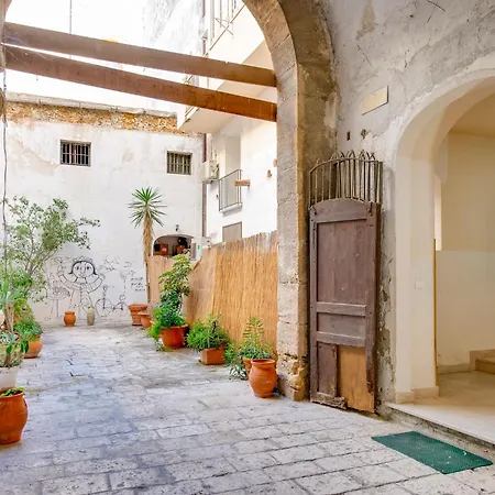Bed and Breakfast Tommaso Fazello Residenza Artistica *